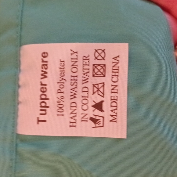 Tupperware nylon apron with pockets fully adjustable - Picture 3 of 6